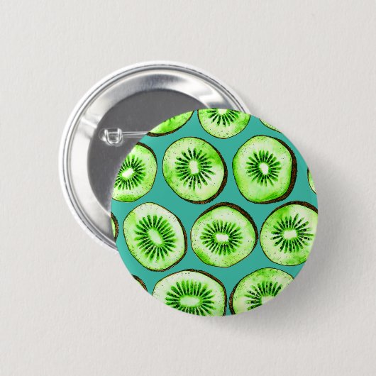 Kiwi snijdsels op turquoise ronde button 5,7 cm (Voorkant /achterkant)