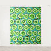 Kiwi snijdsels op turquoise wandkleed (Voorkant)