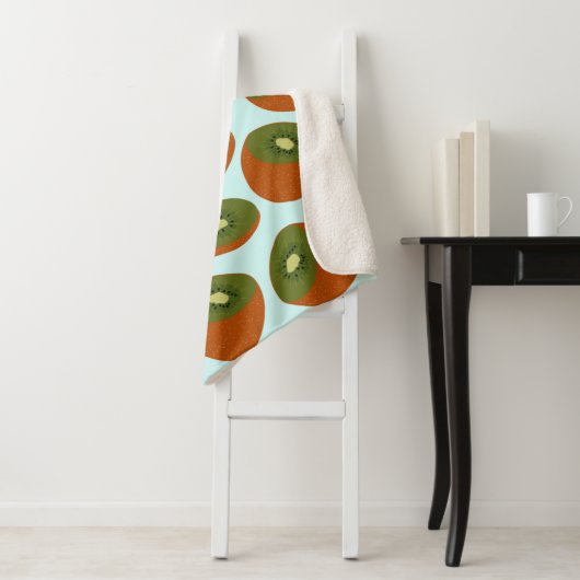 Kiwivruchten Pattern Sherpa Deken (In situ)