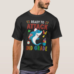 Klaar om 2e klas haai zonnebril aan te vallen met t-shirt
