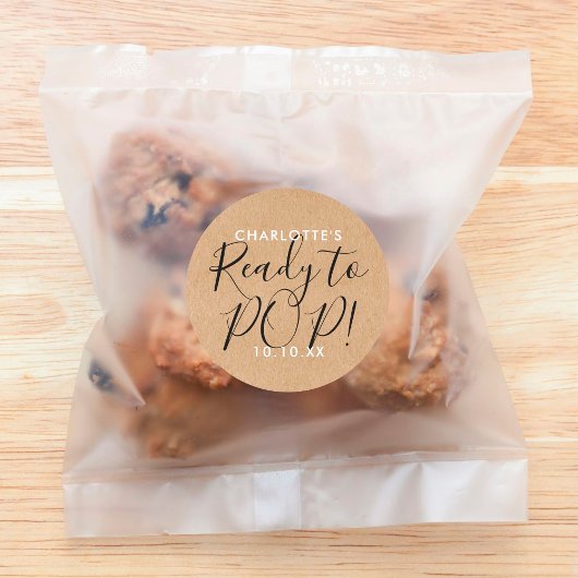 Klaar om Baby shower Robuust Kraft Chic Manuscript Ronde Sticker