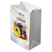 Klaar om een monstervrachtwagen te crashen medium cadeauzakje (Voorkant Gekanteld)
