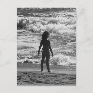 Klaar voor de wereld - Meisje op het strand Briefkaart