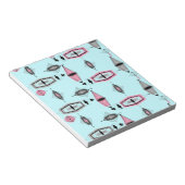 Kladblok voor atoomroze en grijs patroonblok (Schuin)