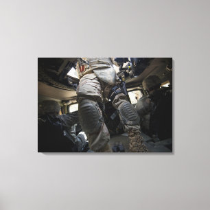 Klanten leren hun konvooprocedures canvas afdruk