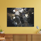 Klanten leren hun konvooprocedures canvas afdruk (Insitu (Woonkamer))