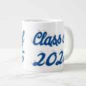 Klas van 2026 blauwe script afstuderen grote koffiekop (Voorkant rechts)