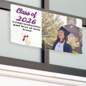 Klas van 2026 paarse script afstudeerfoto spandoek (Buitenkant Gebouw)