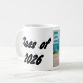 Klas van 2026 zwart lettertype afstudeerfoto  koffiemok (Voorkant links)