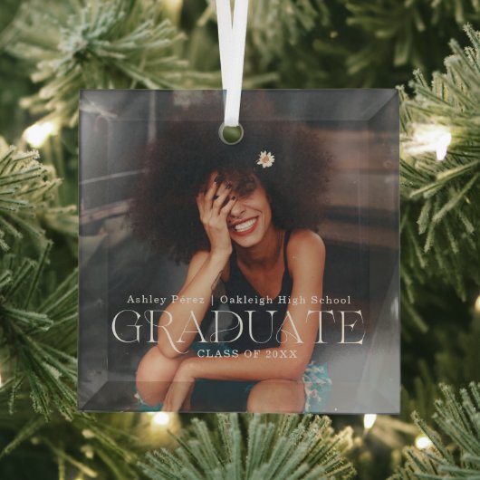 Klas van | Afstudeerfoto met Kerst Glas Ornament (Insitu)