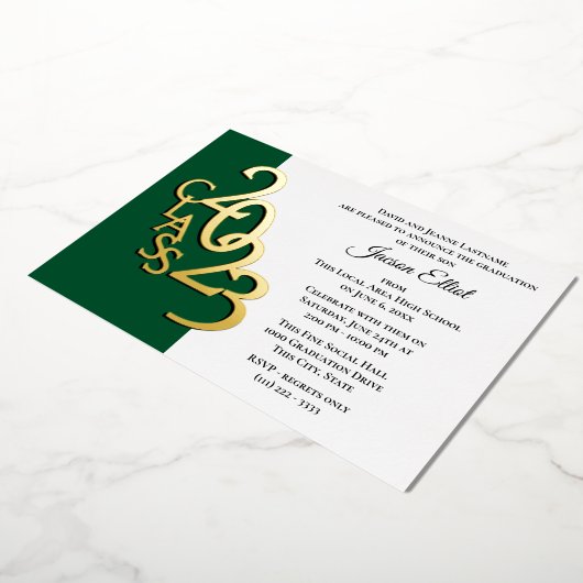 Klasse 2023 Afstuderen Groen en goud Folie Uitnodiging (Gedraaid)