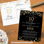 Klasse Reunion zwarte gouden sterren elk jaar Briefkaart<br><div class="desc">De moderne en elegante uitnodiging van de klassenreünie voor om het even welke jaarreünie (getoond voor een 10 Jaar) die gouden sterren en lichten, elegante handgeschreven manuscripttypografie en een achtergrond van de douanekleur (getoond in zwart) bevat die u in uw schoolkleur of partijkleur kunt veranderen. Al tekst kan worden bewerkt...</div>