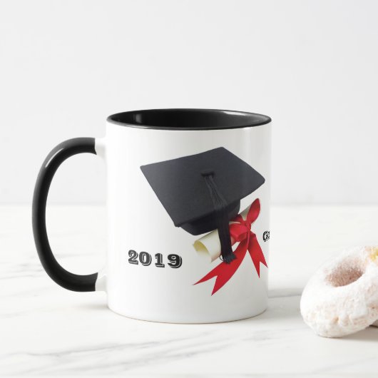Klasse van 2019 Afstuderen Dag koffie Mok door Jan (Met donut)