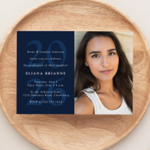 Klasse van 2023 klassieke fotograduatie-partij