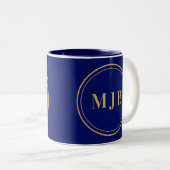 Klasse van 2023 Navy Blue Gold Monogram Afstuderen Tweekleurige Koffiemok (Voorkant rechts)