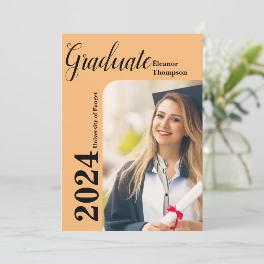 Klasse van 2024 Afstudeerder: Modern zwart-wit fot Kaart (Staand voorkant)