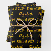 Klasse van 2024 Black and Gold Graduate's Name Inpakpapier Vel (In situ)