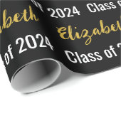 Klasse van 2024 en Graduate's Naam Zwart Wit Goud Cadeaupapier (Rol Hoek)