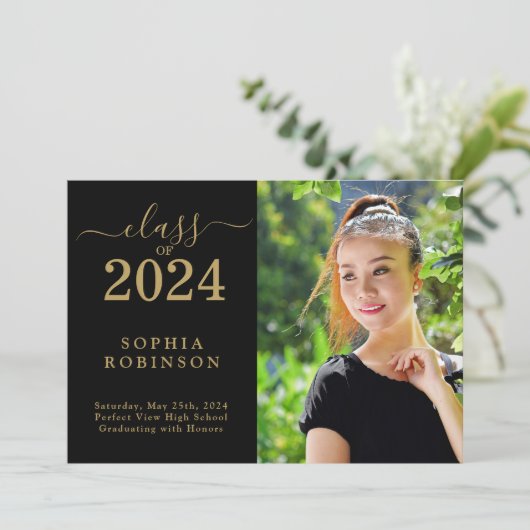 Klasse van 2024 Foto Afstuderen Aankondiging (Staand voorkant)