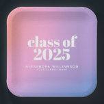 Klasse van 2024 Paarse Gradient Custom Afstuderen Papieren Bordje<br><div class="desc">Gepersonaliseerde Klasse van 2024 Papieren Borden met Retro Typografie in Roze en Paarse Gradient</div>