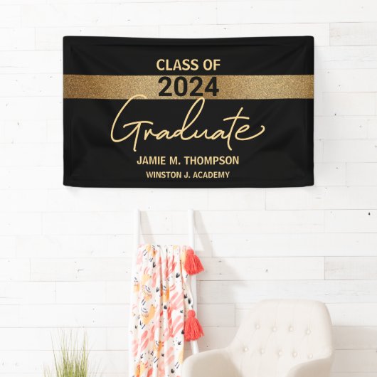 Klasse van 2024 Zwart Goud Naam Afstuderen Volwass Spandoek (Insitu)