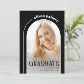 Klasse van 2025 AFSTUDEREN arch zwarte foto uitnod Kaart (Staand voorkant)