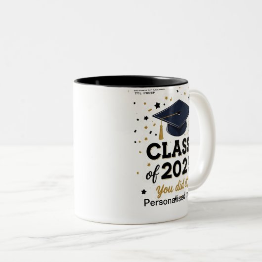 Klasse van 2025 Afstuderen Mok – Bold & Fun (Voorkant rechts)