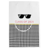Klasse van 2025 Afstuderen Zonnebril Checker Fun Medium Cadeauzakje (Voorkant)