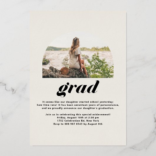 Klasse van 2025 Arch Photo Afstuderen Gold Folie Uitnodiging (Achterkant)