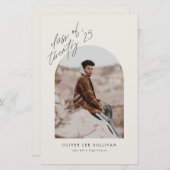 Klasse van 2025 Beige Arch Afstuderen Invitation (Voorkant / Achterkant)