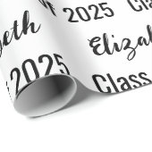 Klasse van 2025 Graduate's Name Wit en Zwart Cadeaupapier (Rol Hoek)
