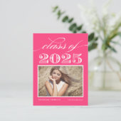  Klasse van 2025 Hot Pink Photo Afstuderen Briefkaart (Staand voorkant)