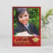 Klasse van 2025 Rood en Goud Foto Afstuderen Aankondiging (Staand voorkant)
