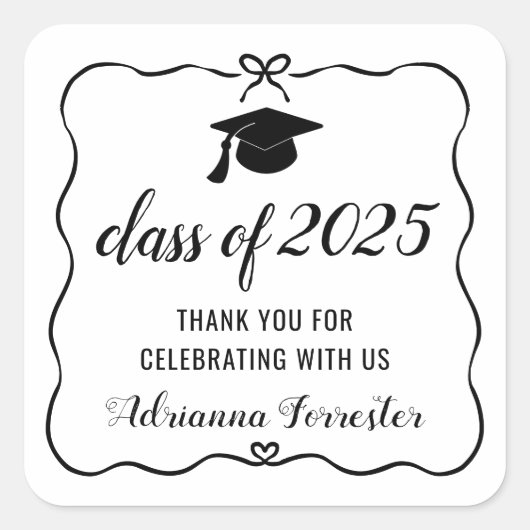 Klasse van 2025 Schattigee boog Afstuderen Pet | D Vierkante Sticker (Voorkant)