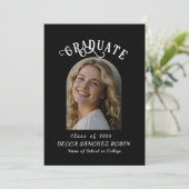 Klasse van 2025 typografie afstuderen aankondiging (Staand voorkant)