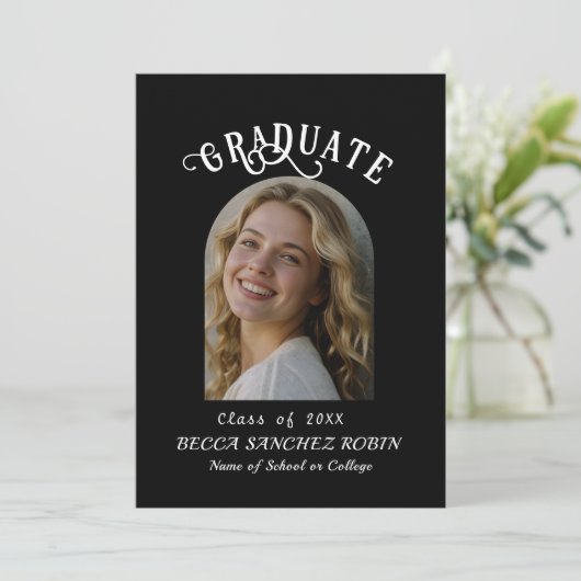 Klasse van 2025 typografie afstuderen aankondiging (Staand voorkant)