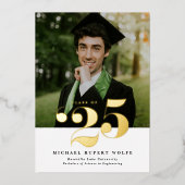 Klasse van 2025 Typografie Foto Afstuderen Gold Folie Uitnodiging (Voorkant)