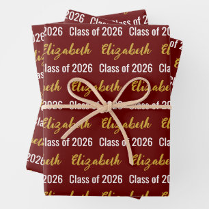 Klasse van 2026 Graduate's Name Dark Red White Gol Inpakpapier Vel