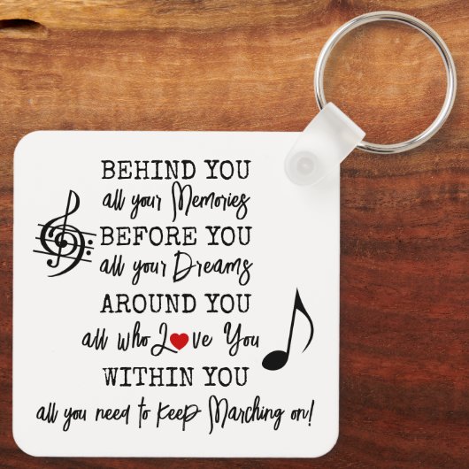 Klasse van 2027 Marching Band Afstuderen Inspirere Sleutelhanger (Achterkant)