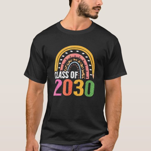 Klasse van 2030 Senior 2030 Boho regenboog groeien T-shirt (Voorkant)