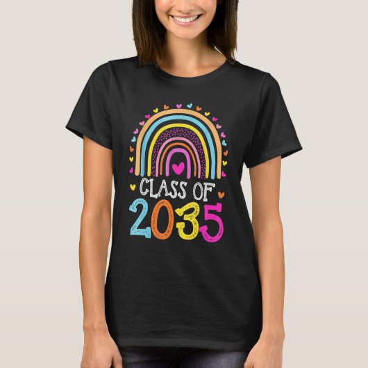 Klasse van 2035 Rainbow Pre K Kleuterschool Gradua T-shirt (Voorkant)