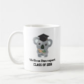 Klasse van 20xx Cute Koala Beer in Graduation Cap Koffiemok (Links)