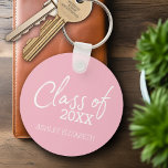 Klasse VOEG UW JAARSgraduatiepartij TOE Sleutelhanger<br><div class="desc">Voeg elk jaar toe aan dit grillige ontwerp. Dit kan worden gebruikt voor elke afstuderen of reünie - middelbare school,  hogeschool,  afstudeerder school,  verpleegkunde,  geneeskunde of zelfs handelsschool.</div>