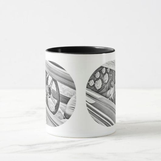 Klassiek auto Uitzicht in het raam van de bestuurd Mok (Midden)