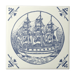 Klassiek blauw Zee zeilschip op Ivoorkust Tegeltje