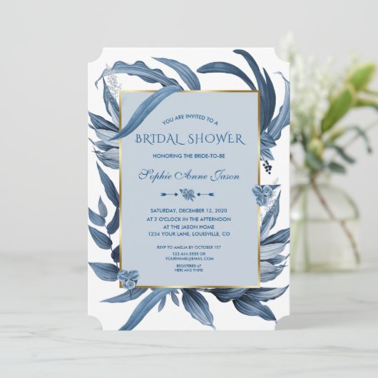 Klassiek blauwe bladeren gouden monogram bruidsdou kaart (Staand voorkant)