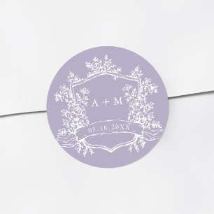 Klassiek bloemenkroon monogram lavendel ronde sticker