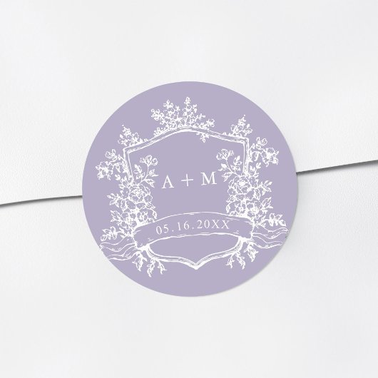 Klassiek bloemenkroon monogram lavendel ronde sticker
