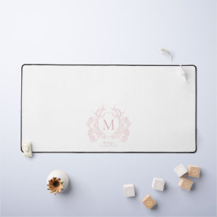 Klassiek Blush Roze Bloemen Crest Monogram Bureaumat