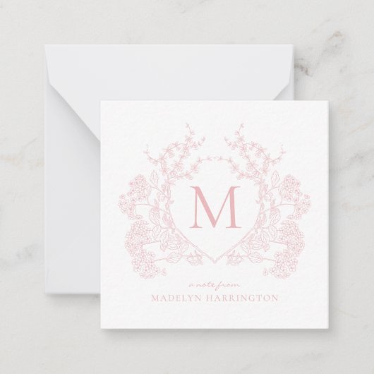 Klassiek Blush Roze Bloemen Crest Monogram Notitiekaartje (Voorkant)